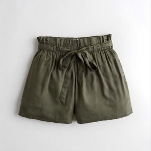 🌵Hollister High-Rise Rayon Paper-Bag Short